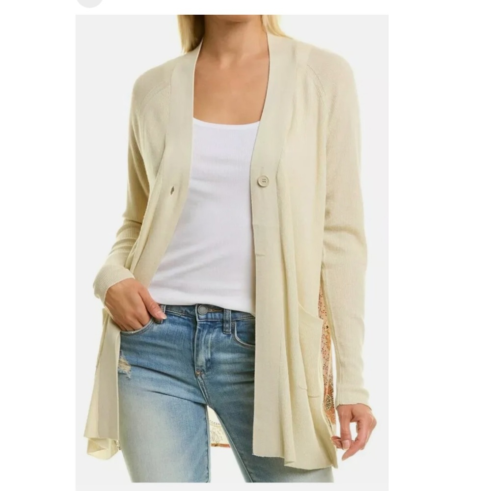 Johnny Was scarf back ~Light weight~￼ cardigan~ beige ￼~women’s size L🌺 - Picture 2 of 9